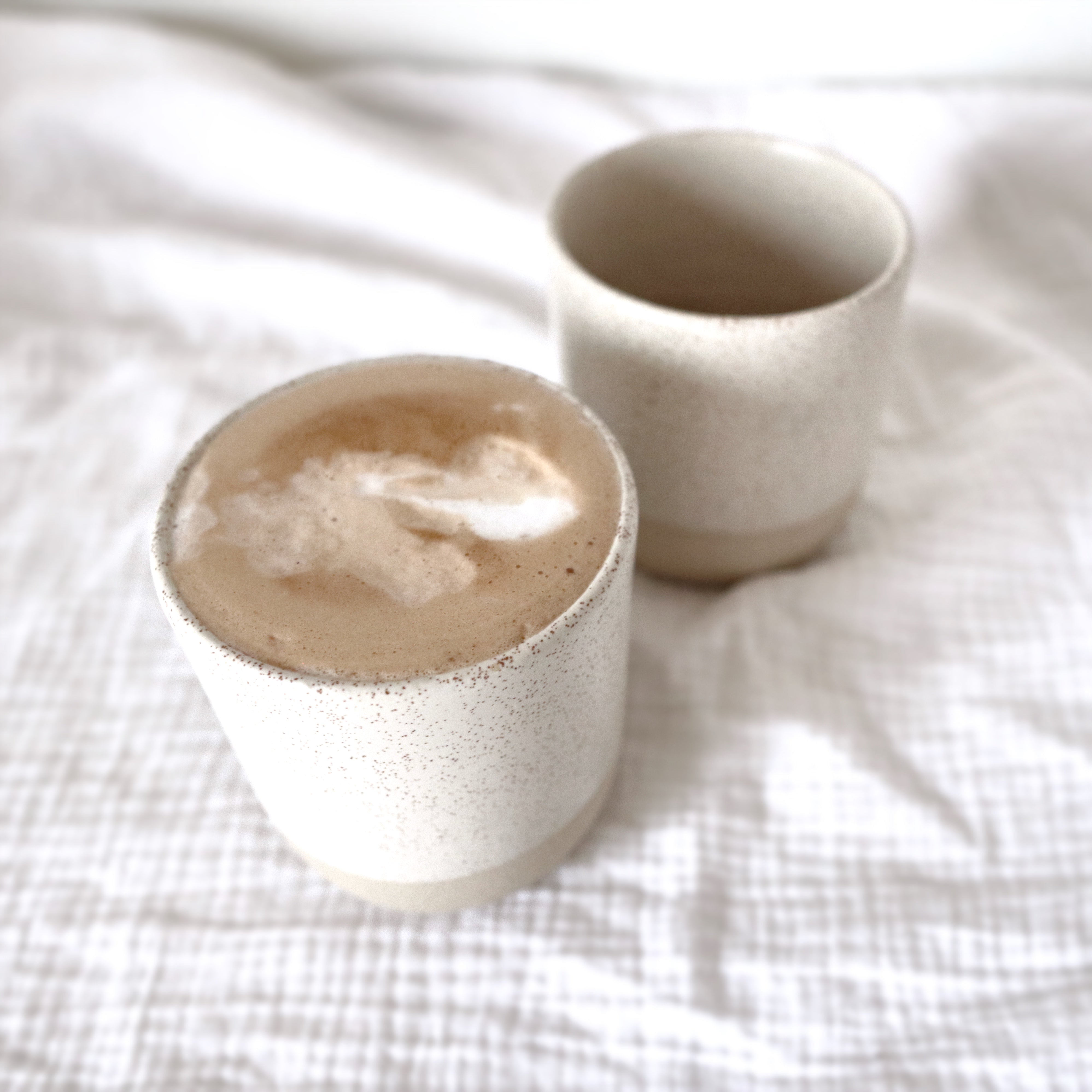 Becher “creme“