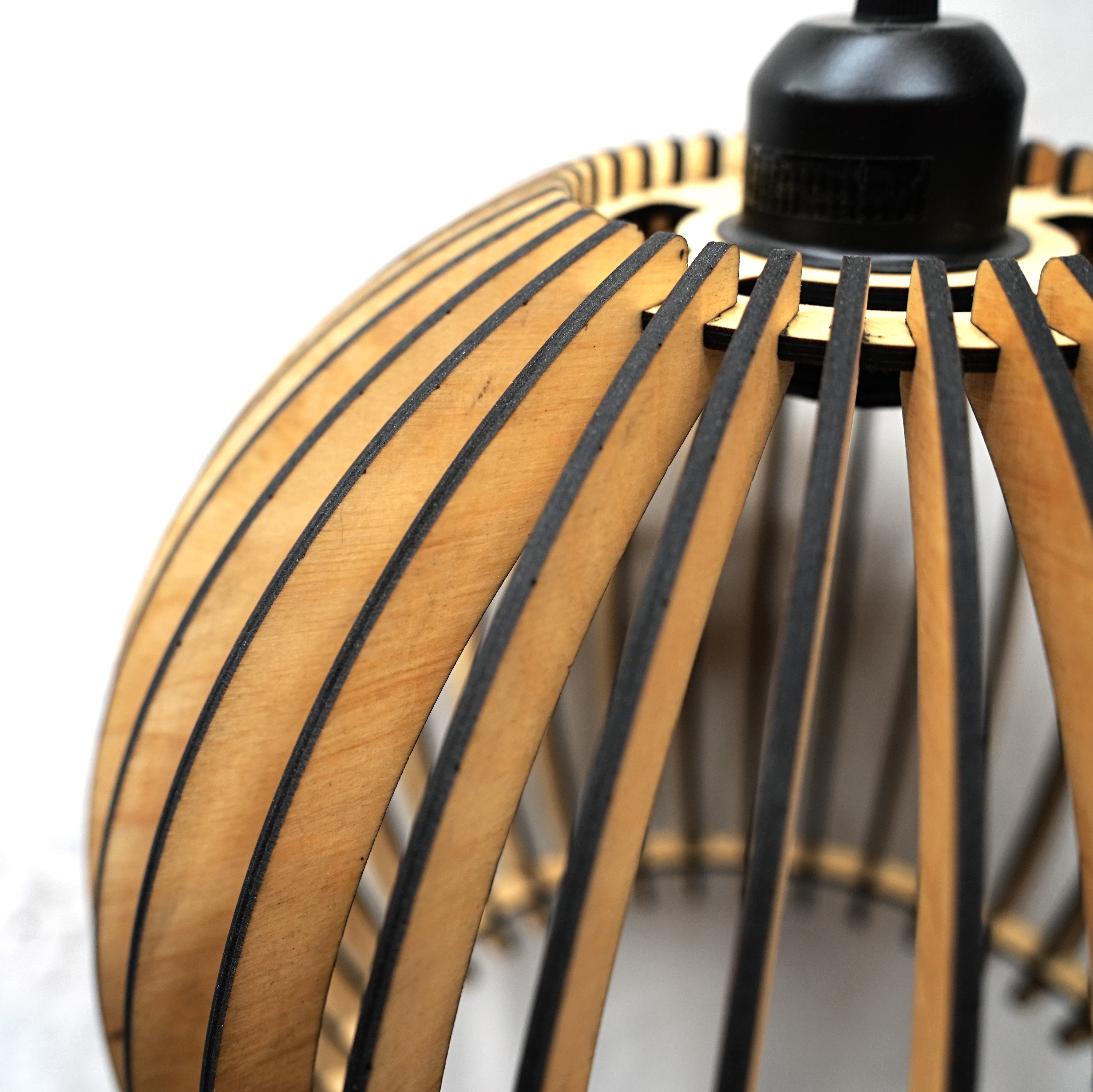Designer Holzlampe Rund