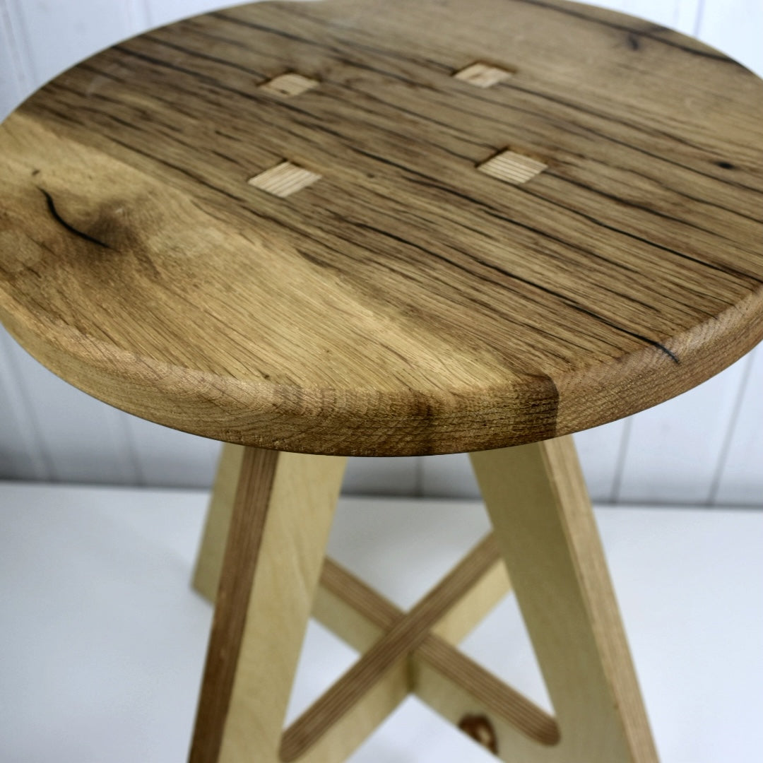Steckbarer Hocker