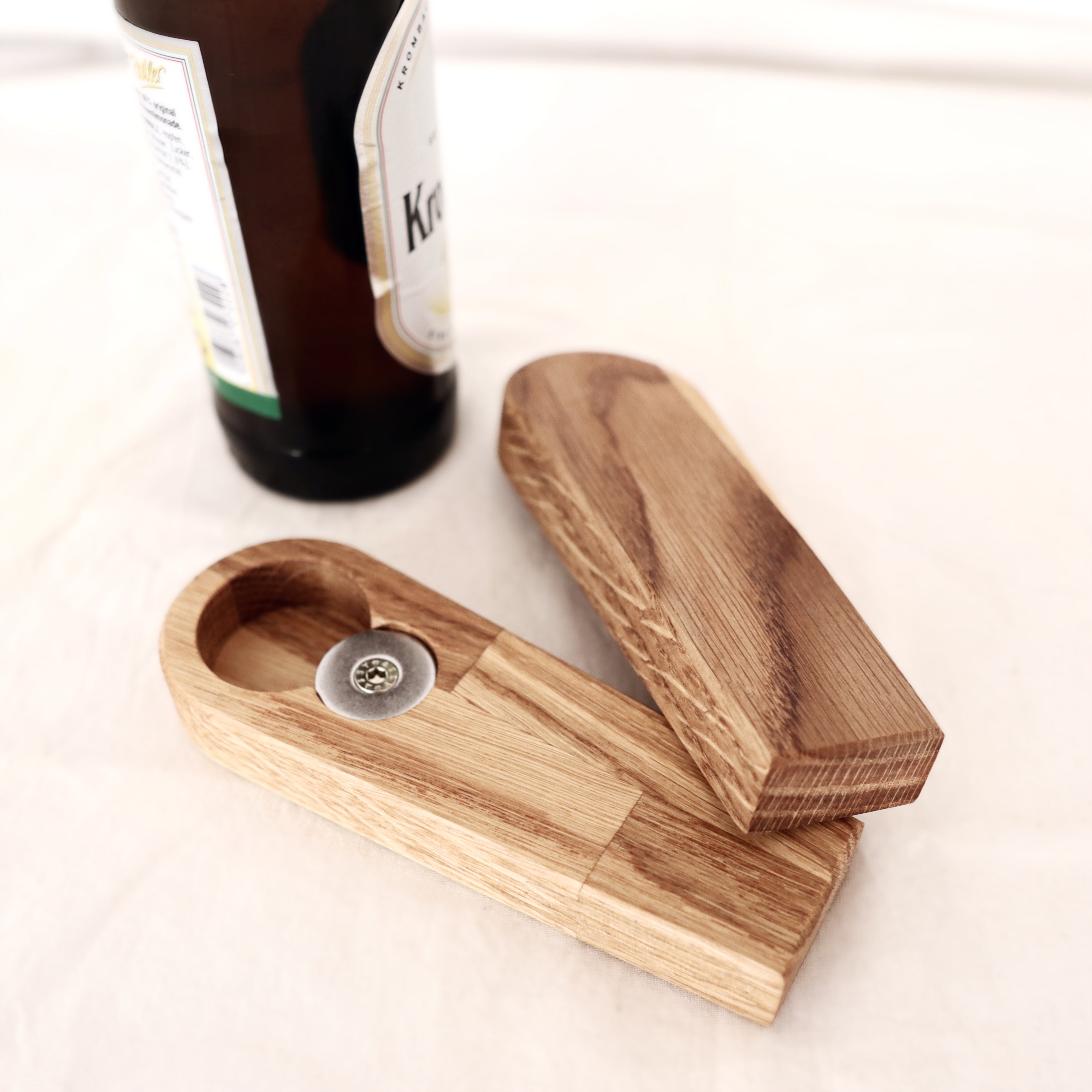 Flaschenöffner aus Eichenholz